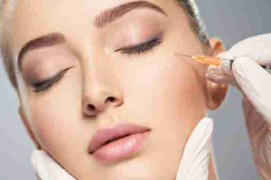 Cấy mỡ tự thân hốc mắt có nguy hiểm không?