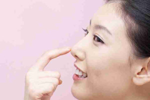 Sau bao lâu thì được sờ nắn bóp mũi sau nâng?