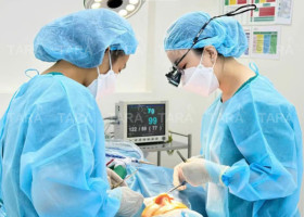 Chia sẻ từ khách hàng Malaysia nâng mũi ứng dụng đeo kính lúp siêu vi phẫu